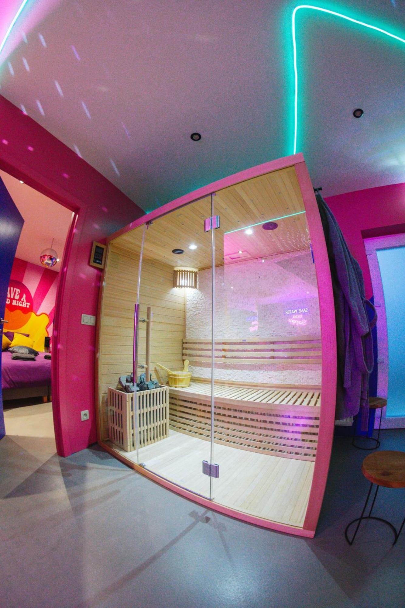 לה לובייר Capsule Boogie-Woogie - Jacuzzi - Sauna - Billard - Jeux - Ecran Geant - Filet Suspendu - Netflix מראה חיצוני תמונה