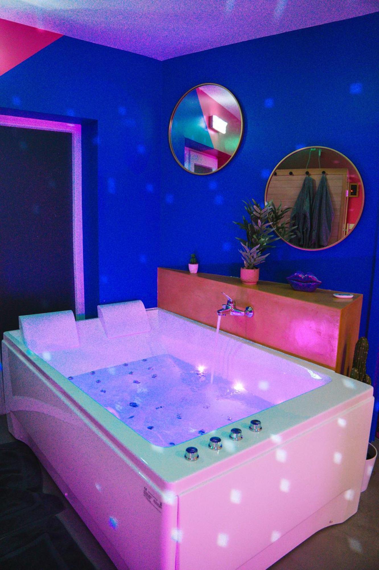 לה לובייר Capsule Boogie-Woogie - Jacuzzi - Sauna - Billard - Jeux - Ecran Geant - Filet Suspendu - Netflix מראה חיצוני תמונה