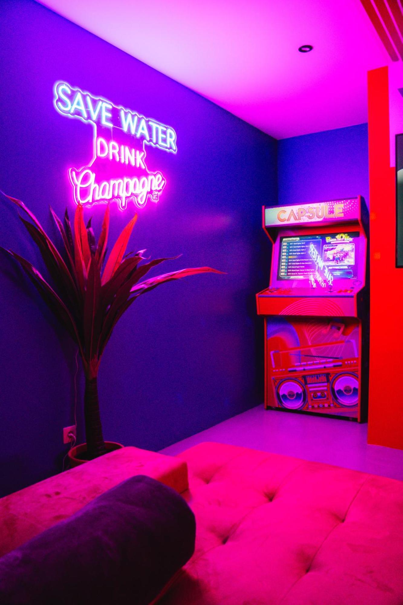 לה לובייר Capsule Boogie-Woogie - Jacuzzi - Sauna - Billard - Jeux - Ecran Geant - Filet Suspendu - Netflix מראה חיצוני תמונה
