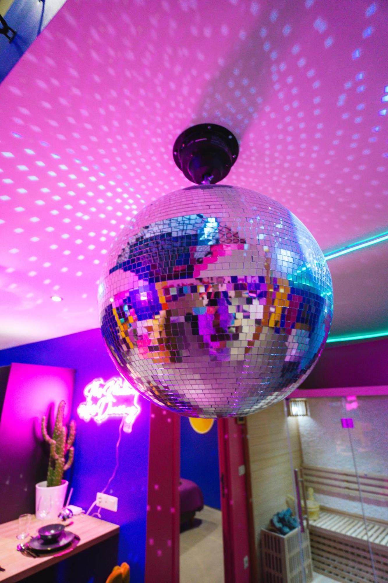לה לובייר Capsule Boogie-Woogie - Jacuzzi - Sauna - Billard - Jeux - Ecran Geant - Filet Suspendu - Netflix מראה חיצוני תמונה